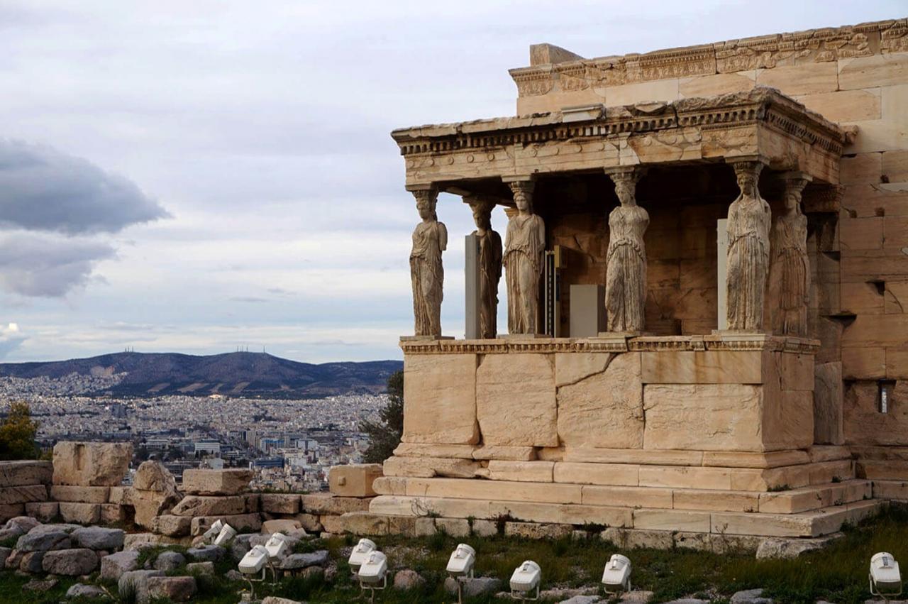 The Best Books About Greece: From History to Art - Happy Frog Travels